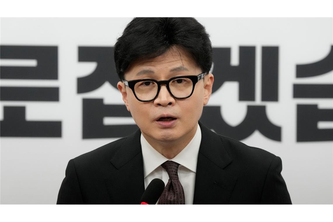 Ermittler laden Südkoreas Präsident Yoon persönlich vor Der Vorsitzende der regierenden Volksmachtpartei Südkoreas, Han Dong-hun, ist zurückgetreten.