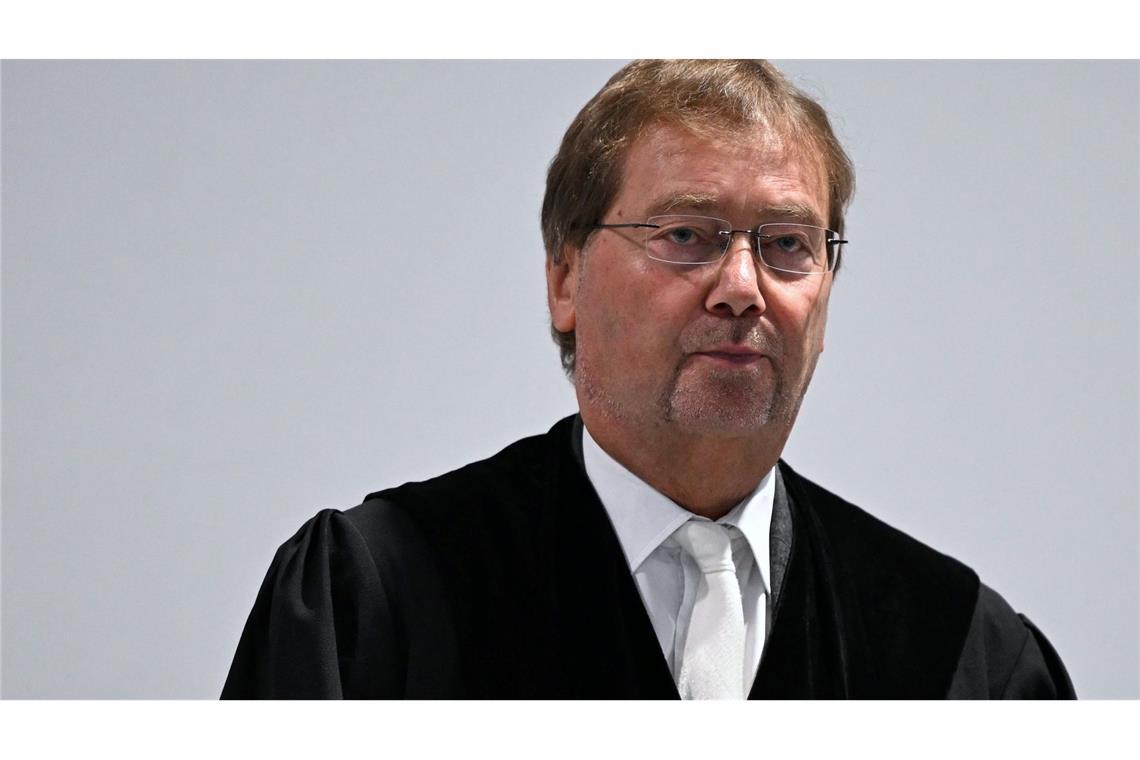 Der Vorsitzende Richter Dirk Sternberg führte den Prozess seit November 2025.