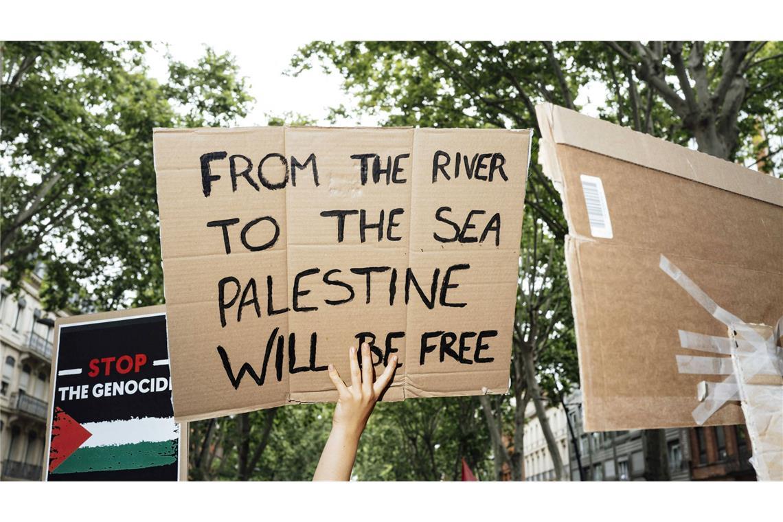 Der Vorstoß aus Hessen zur Strafbarkeit der Leugnung des Existenzrechts Israels trifft auf große verfassungsrechtliche Bedenken (Symbolfoto).