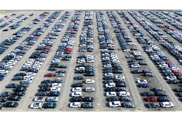 Der VW-Konzern liefert weltweit weniger Autos aus. (Archivbild)