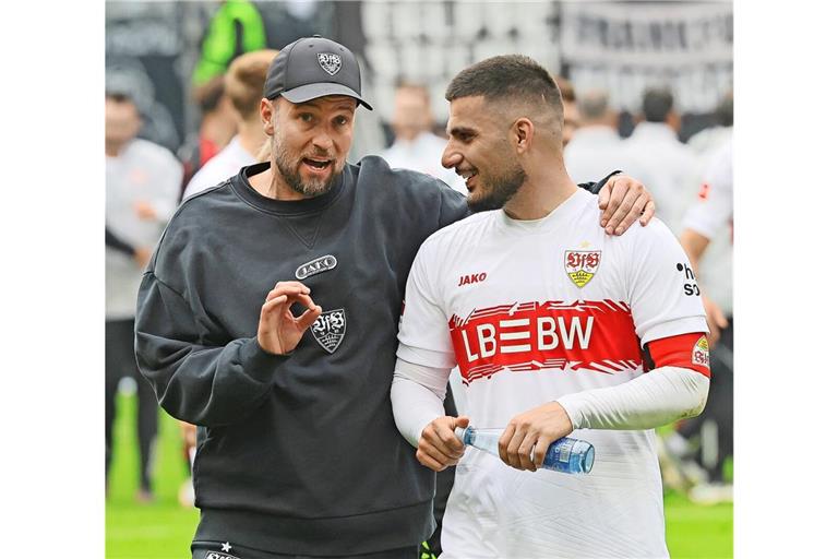 Der Weg geht weiter: VfB-Coach Sebastian Hoeneß (li.) und Deniz Undav