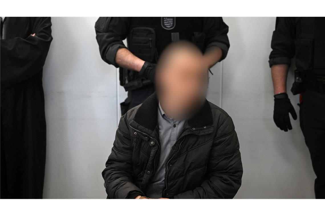 Fall Valeriia: "Du wirst weinen bis zum Ende deines Lebens" Der wegen Mordes an der neunjährigen Valeriia Angeklagte wartet am Landgericht Chemnitz auf den Beginn seines Prozesses.
