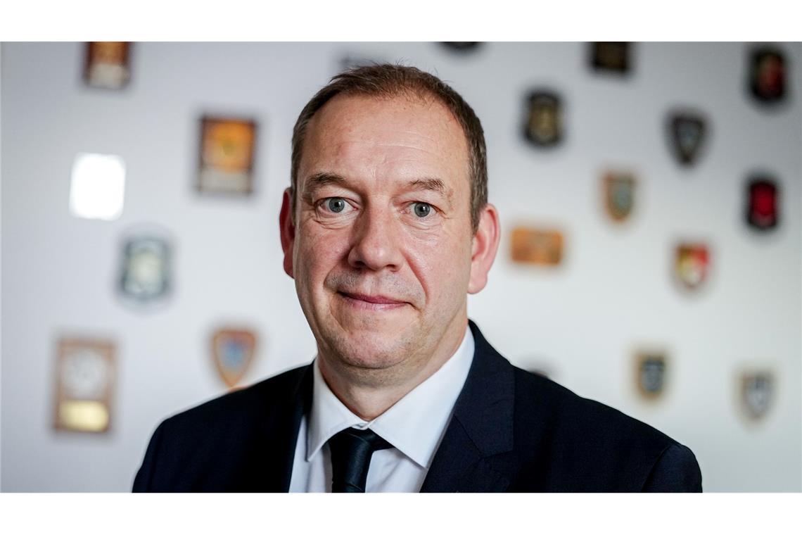 Der Wehrbeauftragte Henning Otte stellt eine geänderte Einstellung der Gesellschaft zur Bundeswehr fest.