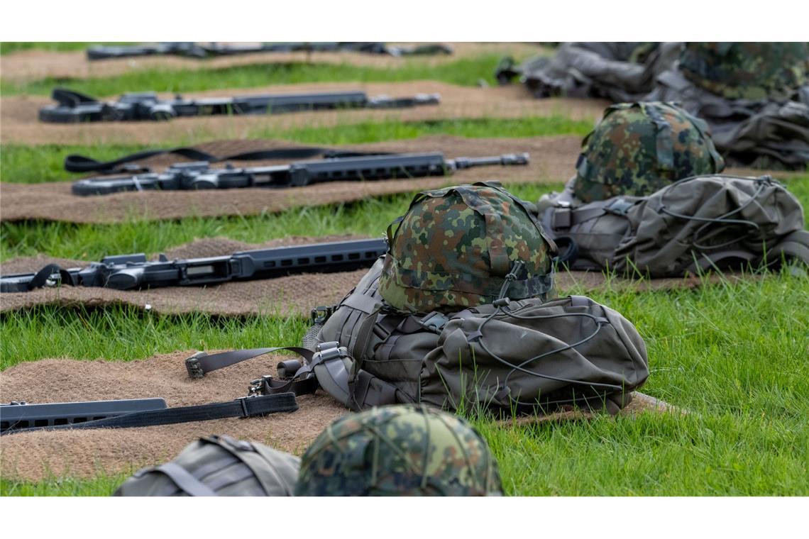 Der Wehrbeauftragte Henning Otte stellt eine geänderte Einstellung der Gesellschaft zur Bundeswehr fest.