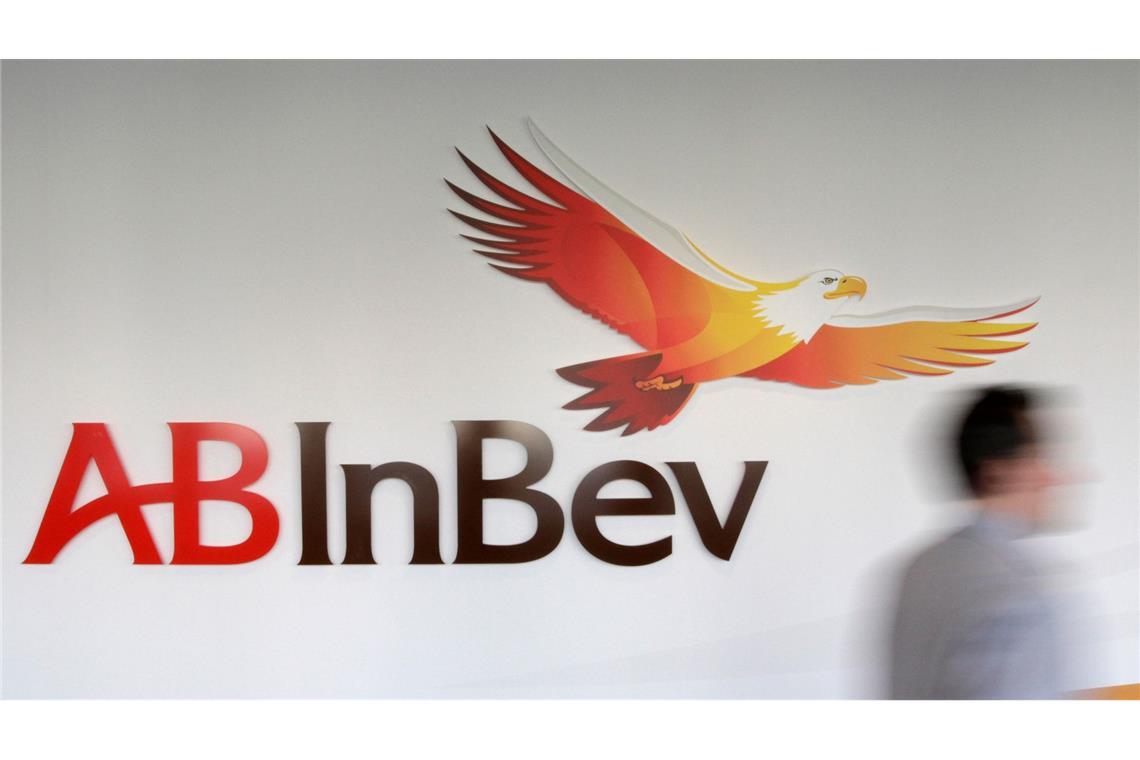 Der weltgrößte Braukonzern AB Inbev bringt sein Lagerbier zurück auf den deutschen Markt. (Archivbild)