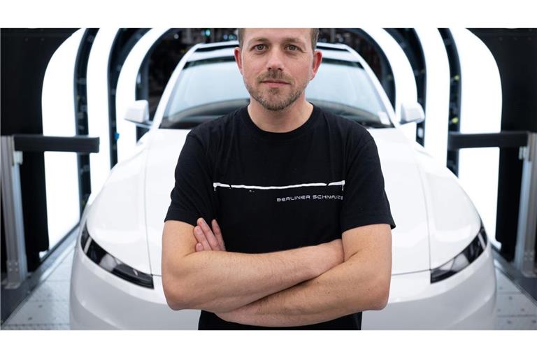 Der Werksleiter der Tesla-Fabrik in Grünheide, André Thierig, äußert sich zur Entlohnung. (Archivbild)