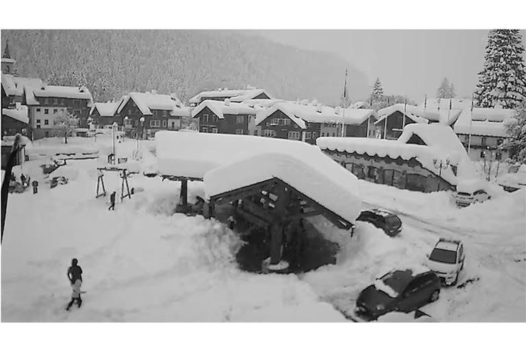 Der Winter hat das italienische Dorf Macugnaga wieder voll im Griff.