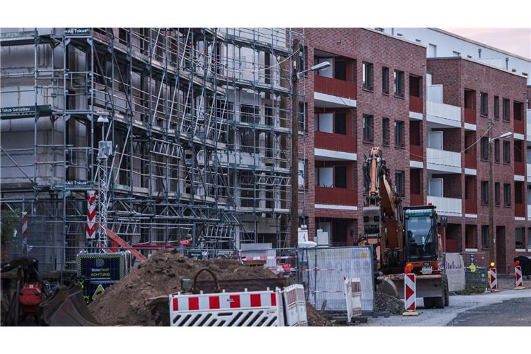 Der Wohnungsbau in Mehrfamilienhäusern stagniert.  (Archivbild)