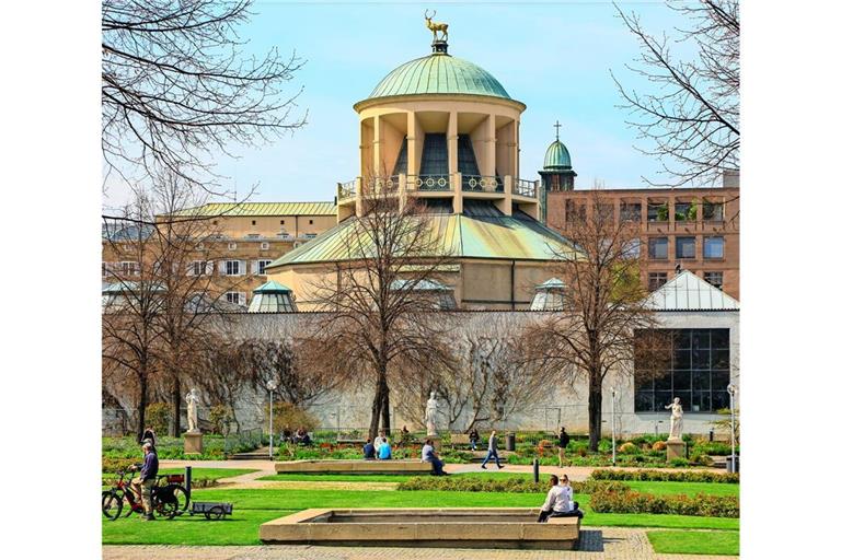 Der Württembergische Kunstverein ist im Kunstgebäude am Schlossplatz beheimatet