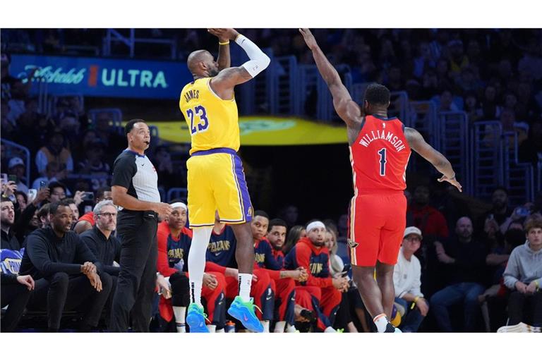 Der Wurf, mit dem LeBron James die Schallmauer von 50 000 Punkten durchbrach.