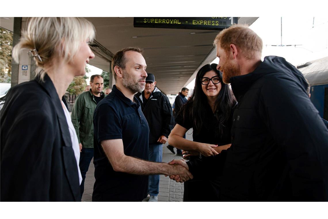 Der zweite Besuch in der Ukraine in nur wenigen Monaten: Prinz Harry besucht Kiew.