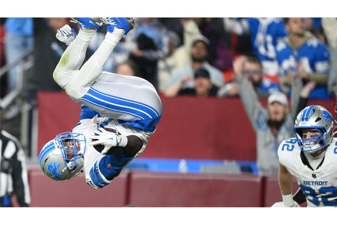 Detroit Lions Wide Receiver Jameson Williams (1) erzielt einen Touchdown.