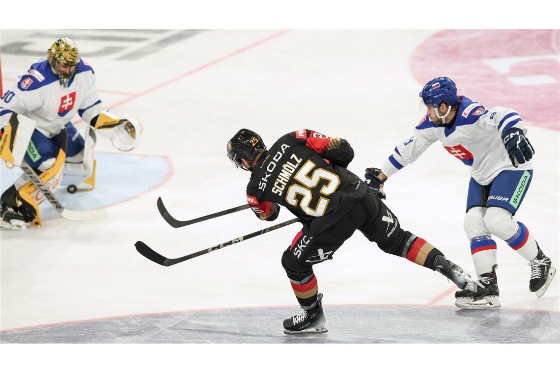 2:6 gegen Slowakei: DEB-Team enttäuscht bei Deutschland Cup Deutschland hat nach dem 2:6 die Slowakei keine Chance auf den Titel beim Deutschland Cup.