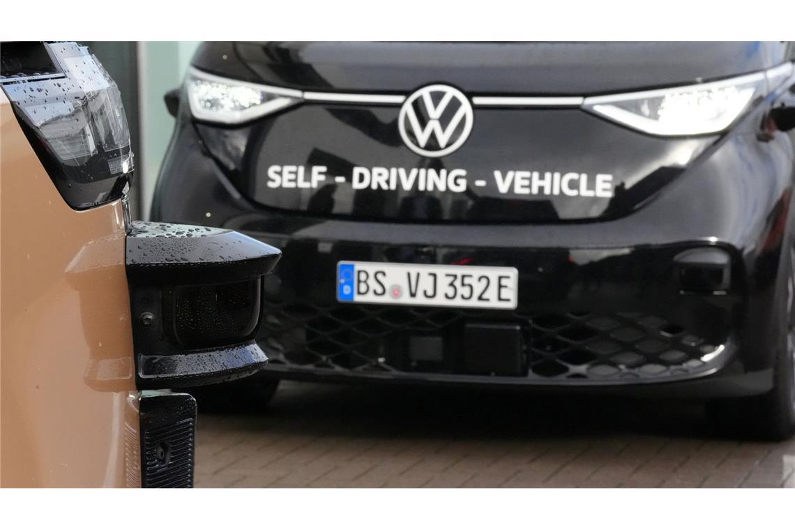 Bundesregierung: Autonomes Fahren in die Praxis umsetzen Deutschland soll zum weltweit führenden Standort für autonomes Fahren werden.
