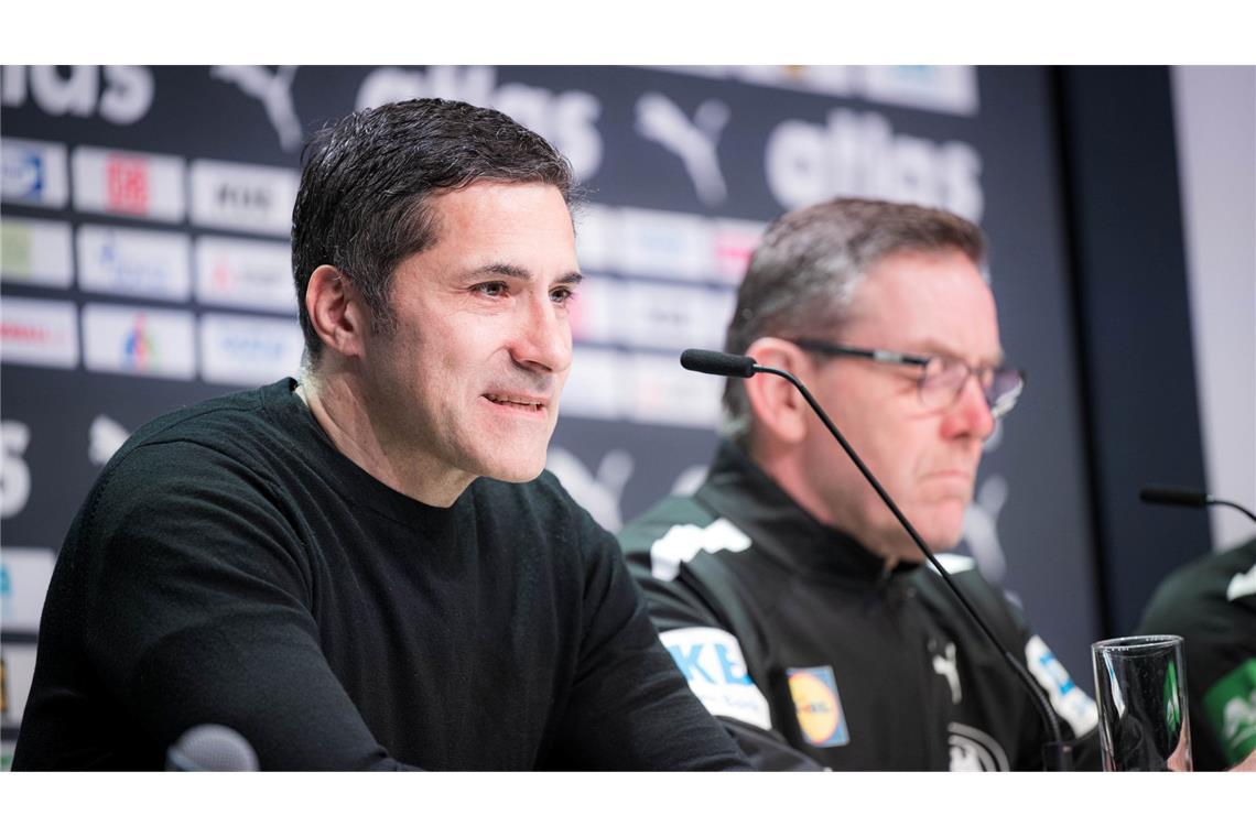 DHB-Sportvorstand Ingo Meckes freut sich auf die weitere Zusammenarbeit mit Bundestrainer Alfred Gislason. (Archivbild)