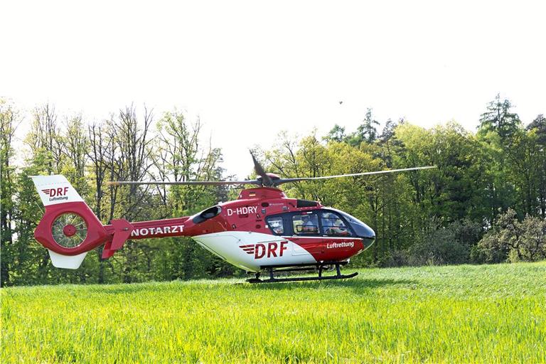 Die 26-jährige Fahrerin wurde mit einem Hubschrauber ins Krankenhaus geflogen. Symbolfoto: Jörg Fiedler