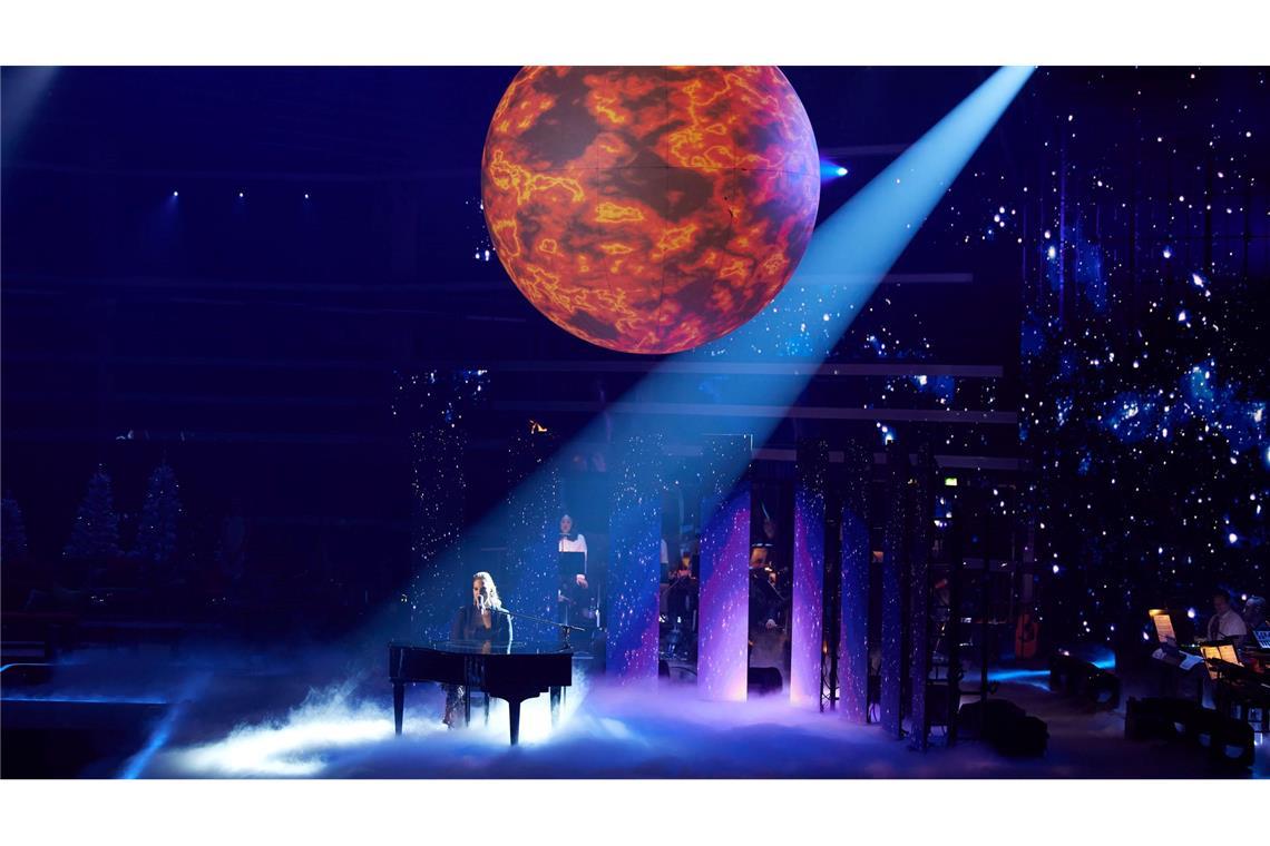 Bilder des Tages Die 46 Jahre alte, gebürtige US-Amerikanerin Jennifer Lynn aus Regensburg (Bayern) hat die 14. Staffel der Musikshow "The Voice of Germany" gewonnen.