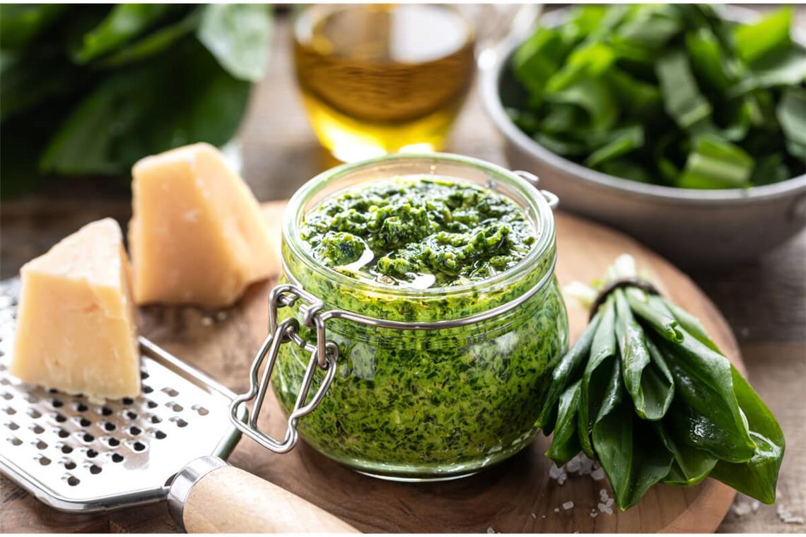 Bärlauch haltbar machen - Die besten Methoden zur Konservierung Die 6 besten Methoden zur Konservierung von Bärlauch – von Pesto und Öl bis zum Einfrieren. Mit einfachen Rezepten und praktischen Tipps für eine lange Haltbarkeit.