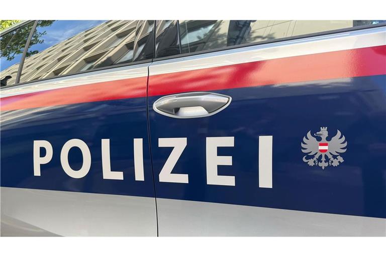 Die 64-Jährige starb noch am Tatort. (Symbolbild)