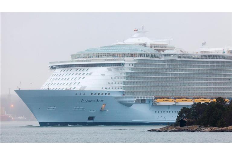 Die 66-Jährige war auf der "Allure of the Seas" der Reederei Royal Caribbean von ihrem Balkon gestürzt. (Archivbild)