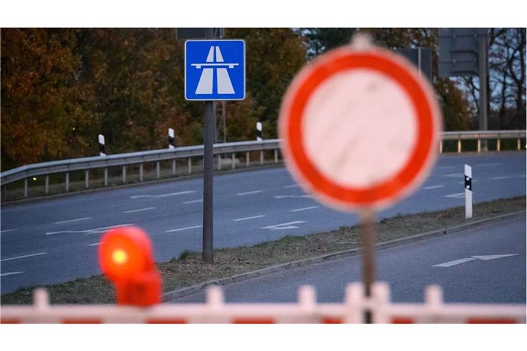 Die A7 zwischen Feuchtwangen und Crailsheim ist voraussichtlich bis Mittwoch gesperrt. (Symbolbild)