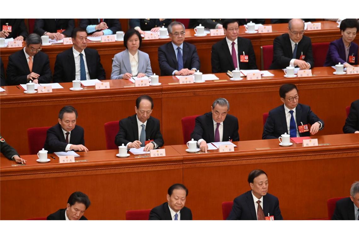 KI, Konsum, Konjunktur – Chinas Schlachtplan im Handelskrieg Die Abgeordneten in Chinas Volkskongress stimmten für die Pläne der Regierung-