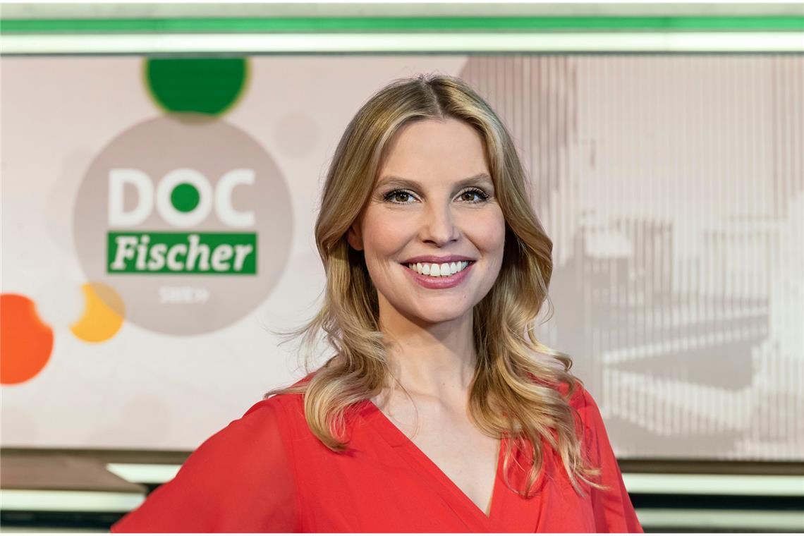 Die Ärztin und Journalistin Dr. Julia Fischer präsentiert neueste medizinische Erkenntnisse und Behandlungsmethoden und gibt Tipps, wie man fit und gesund bleiben kann.