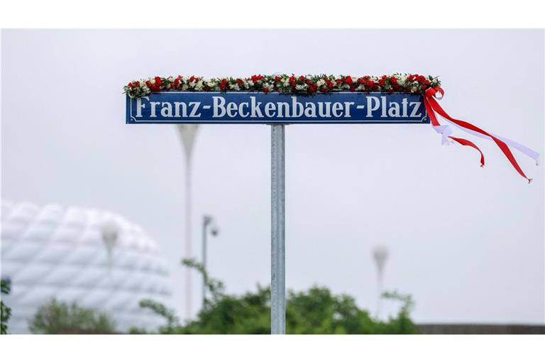 Die Allianz-Arena liegt künftig am Franz-Beckenbauer-Platz.