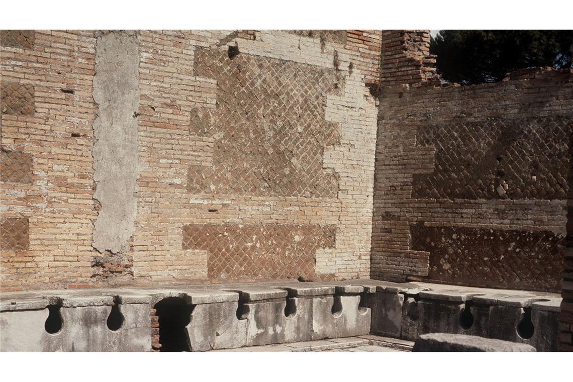 Die alten Römer saßen oft Schulter an Schulter, um ihr Geschäft zu verrichten. (Archivbild)