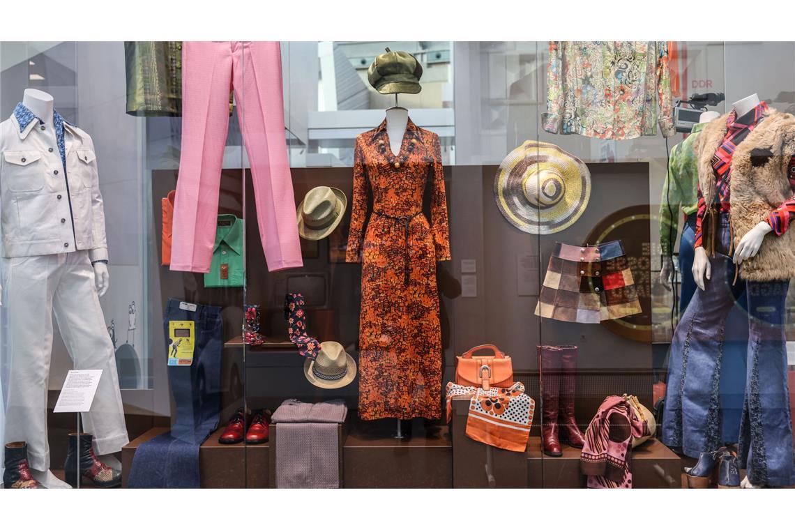 Die Ausstellungsmacher wollen viel näher am Alltag der Menschen erzählen - etwa mit Mode und Musik.