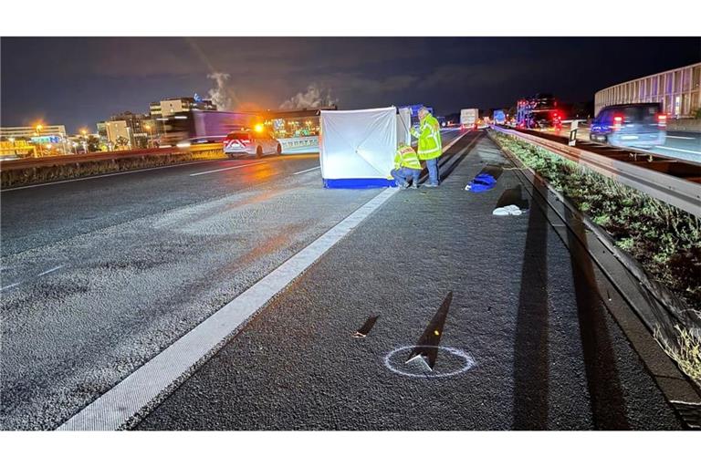 Die Autobahn 3 war nach einem tödlichen Unfall auf Höhe des Frankfurter Flughafens teils gesperrt.