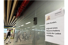 Die Backfiliale in der Klett-Passage ist wegen der Wasserproblematik geschlossen und öffnet auch nicht mehr.