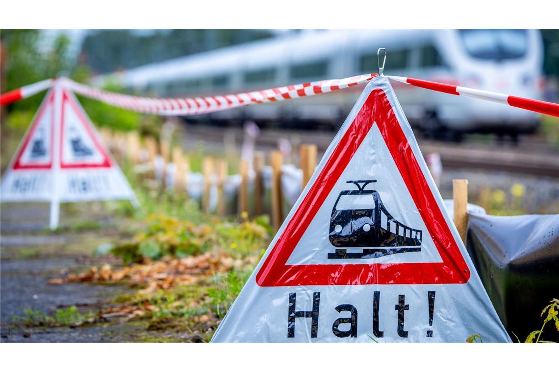 Größtes Bahn-Sanierungsprojekt in Deutschland gestartet Die Bahnstrecke Berlin - Hamburg ist eine der wichtigsten im deutschen Bahnnetz.