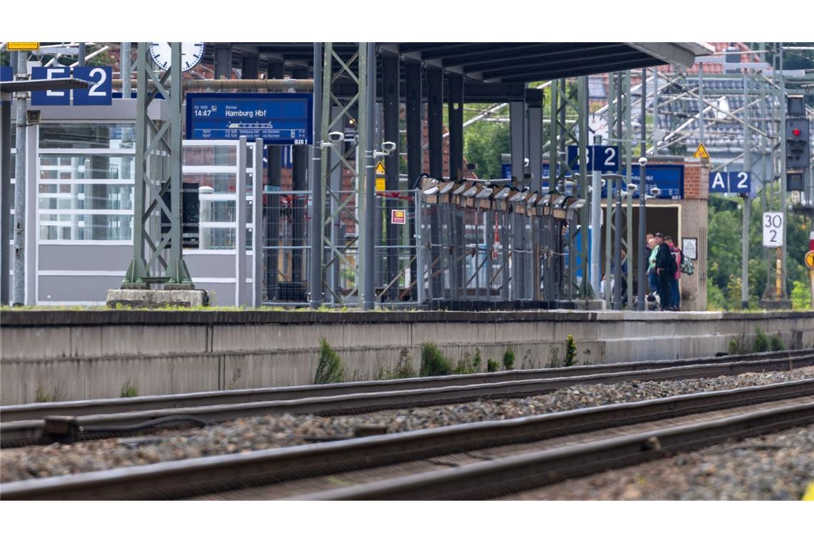 Größtes Bahn-Sanierungsprojekt in Deutschland gestartet Die Bahnstrecke ist neun Monate voll gesperrt.