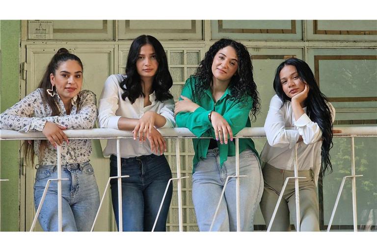 Die Band Pretty Loud aus Belgrad rappt gegen Vorurteile gegenüber Roma und ermutigt  Roma-Frauen.