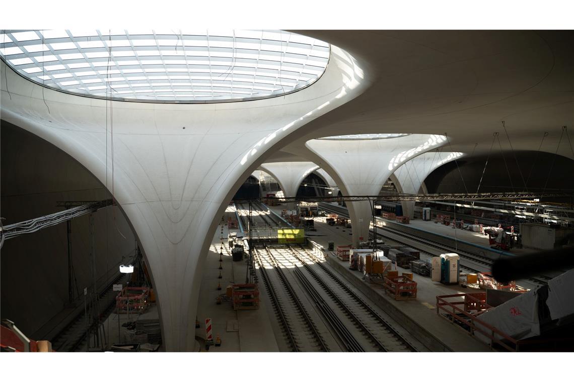 Aufträge am Bau sinken kräftig Die Bauindustrie wartet auf neue Aufträge der Bahn.