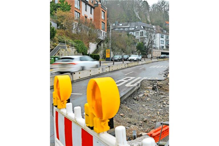 Die Baustelle an der  Weinsteige wird frühestens Ende des Jahres fertig.