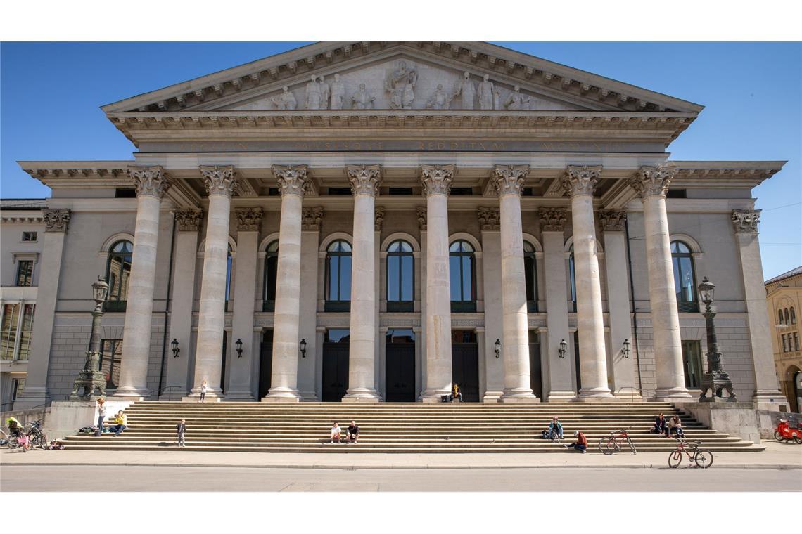 Dresscode oder Schlabberlook fürs Opernhaus? Die Bayerische Staatsoper verzichtet auf einen Dresscode. (Archivbild)