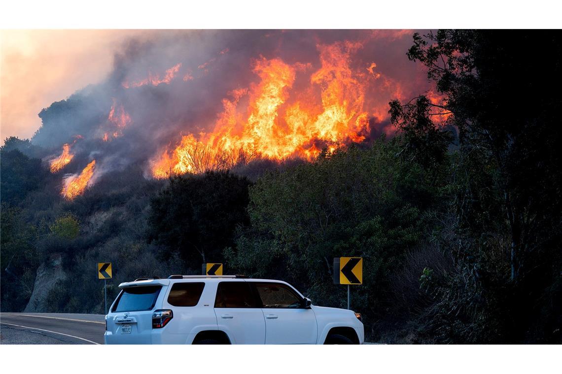 Waldbrand in Kalifornien zerstört zahlreiche Häuser Die Behörden haben Evakuierungen veranlasst.
