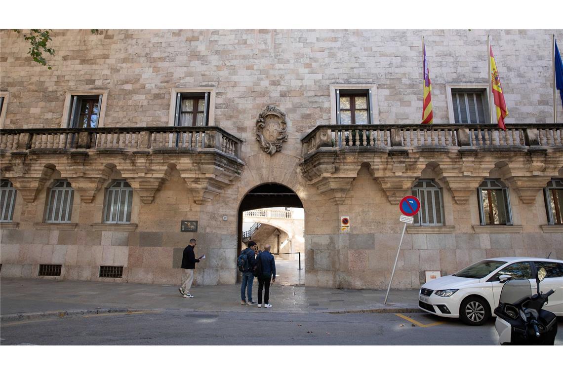Schuldspruch im Prozess um Tod eines Deutschen auf Mallorca Die beiden Angeklagten werden für schuldig befunden, doch die große Frage von Mord oder Totschlag ist noch nicht geklärt.