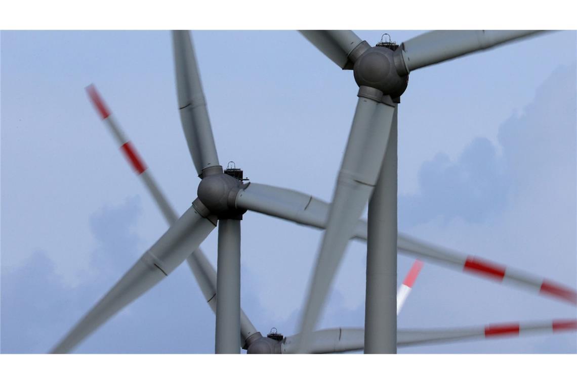 Nach Kran-Defekt: Arbeiter stundenlang auf Windrad gefangen Die beiden Arbeiter mussten stundenlang auf einer Windkraftanlage ausharren. (Symbolbild)