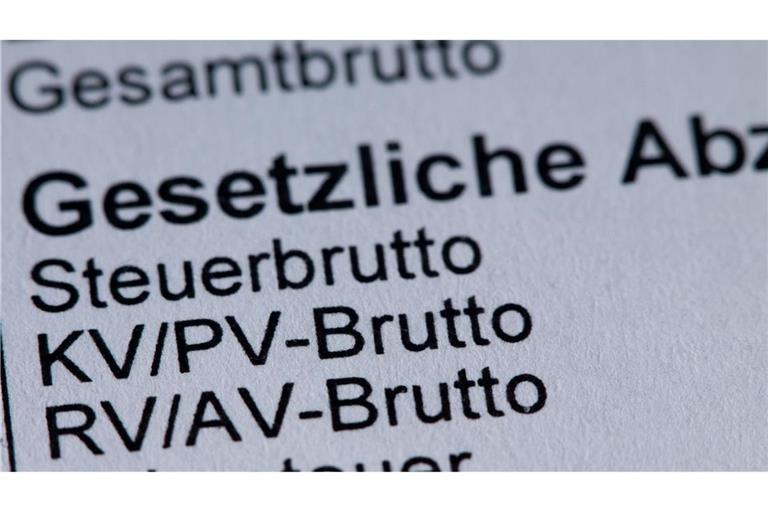 Die Beitragsbemessungsgrenze für die Krankenversicherung soll auf 5.812,50 Euro steigen. (Illustration)