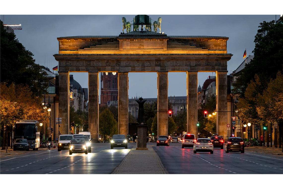 Umfrage: Berliner sind am unbeliebtesten im Ländervergleich Die Berliner landen in einer Umfrage der Freien Universität im "Tagesspiegel" über die gegenseitige Sympathie der Bundesländer auf dem letzten Platz.