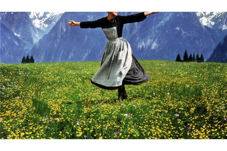 Die berühmte Szene aus "The Sound of Music" ("Meine Lieder, meine Träume") mit Julie Andrews auf einer Alpenwiese.