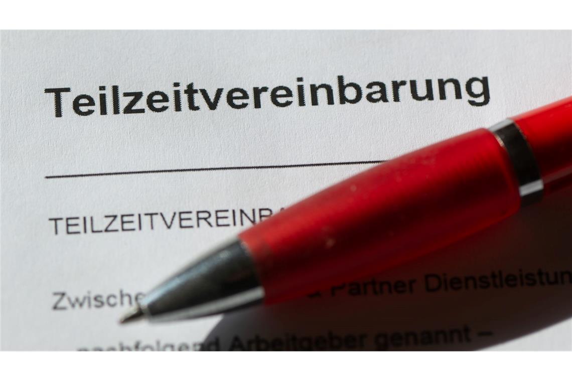 Die Beschäftigung in Branchen mit einem hohen Teilzeitanteil wie dem Gesundheits- und Sozialwesen nahm laut IAB im vergangenen Jahr zu.