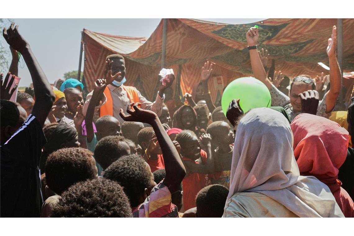 Die Bevölkerung ist von Gewalt und Hunger geplagt.