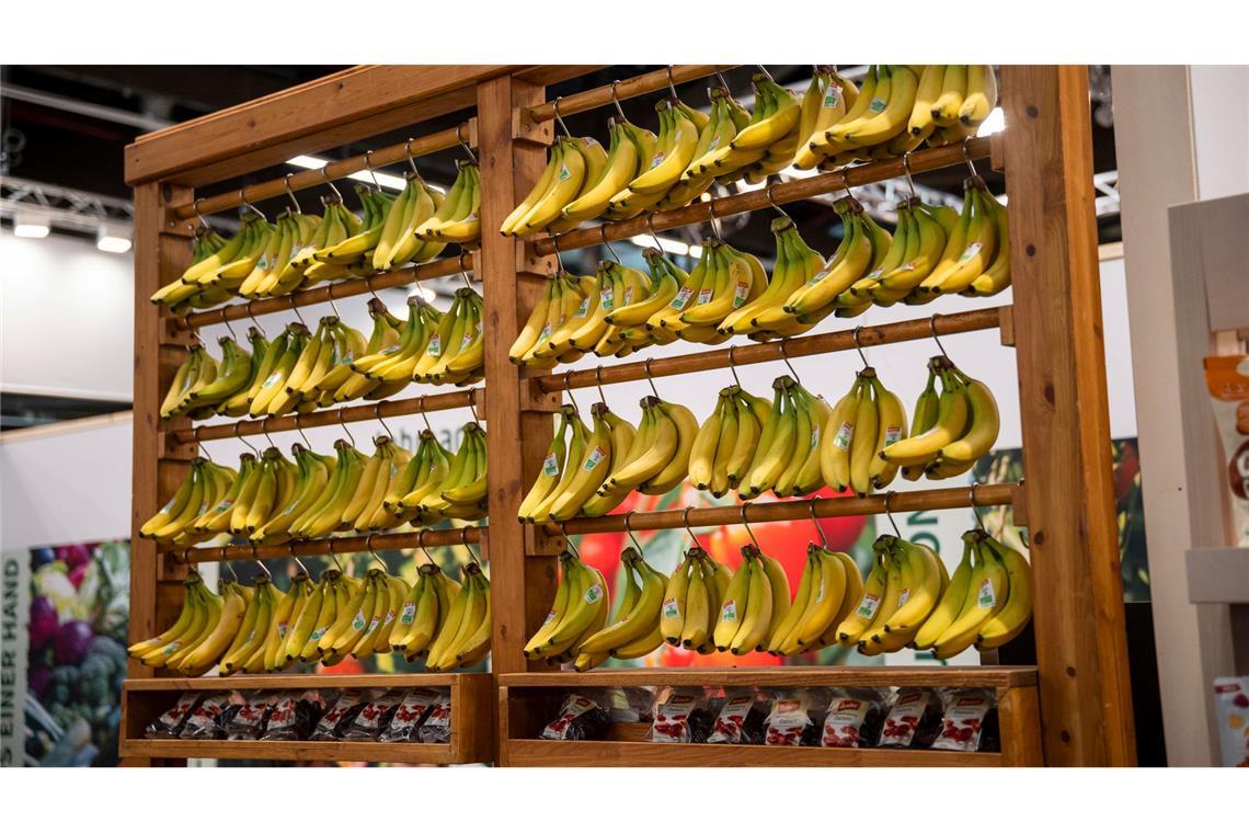 Die Biobranche boomt in Deutschland - doch die Landwirte kommen mit dem Anbau kaum nach.