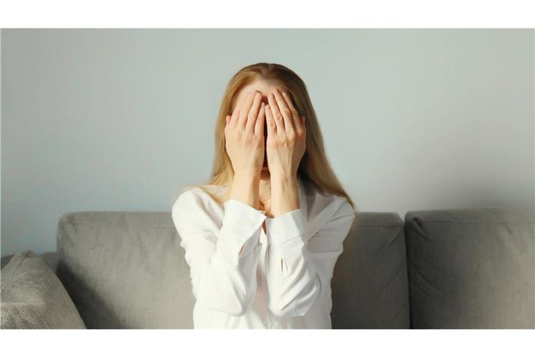 Die bisher nicht heilbare Erkrankung Chronisches Erschöpfungssyndrom  ist durch die Corona-Pandemie und die Diskussion über Langzeitfolgen von Covid-19 etwas bekannter geworden, da sie teilweise mit einer viralen Infektion beginnt.