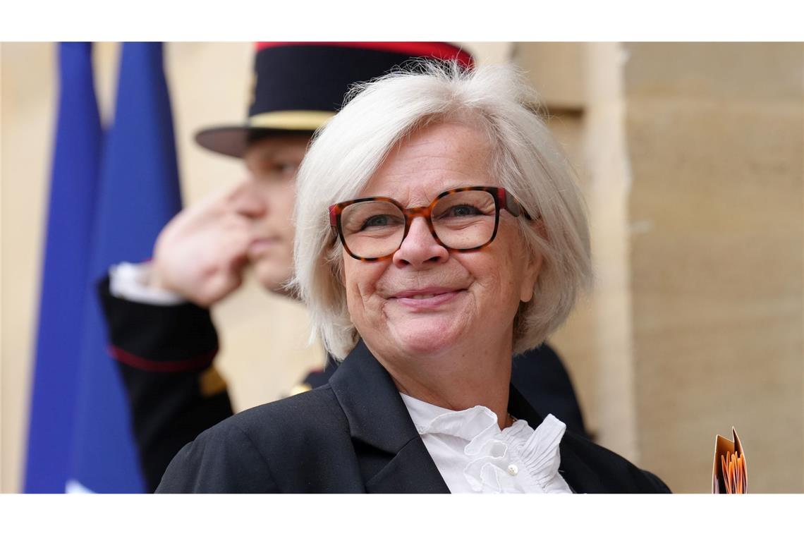 Schwerer Start für Regierung in Paris - Misstrauensanträge