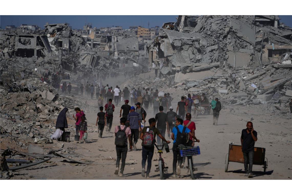 Banges Warten auf Geiseln und bittere Rückkehr in Ruinen Die bisherige Lebenswelt vieler Menschen in Gaza wurde komplett zerstört.